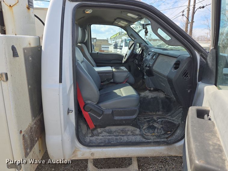 image for item ND9391 2011 Ford F450 Super Duty XL bucket truck