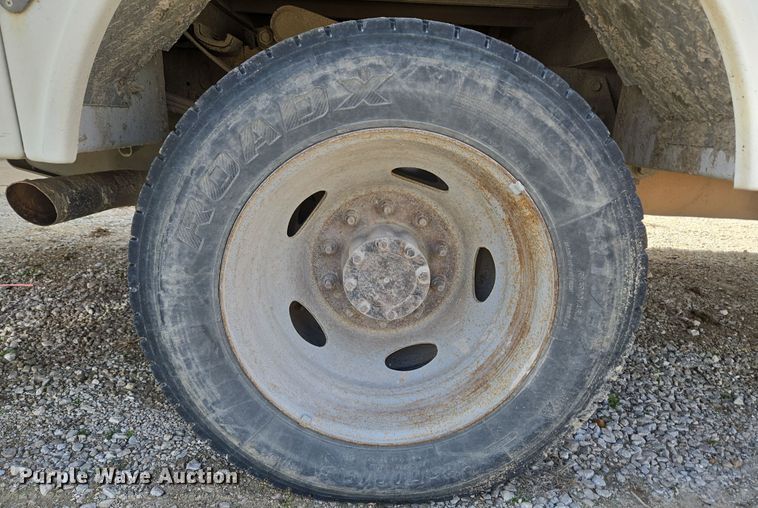 image for item ND9391 2011 Ford F450 Super Duty XL bucket truck