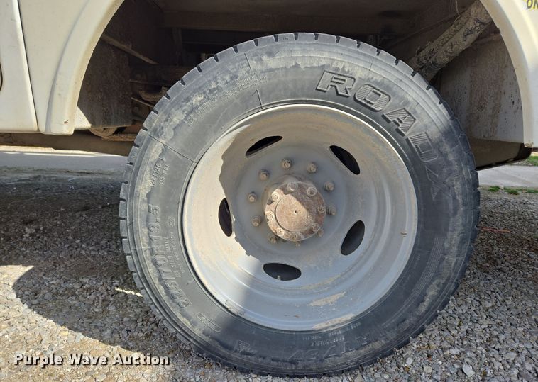 image for item ND9391 2011 Ford F450 Super Duty XL bucket truck