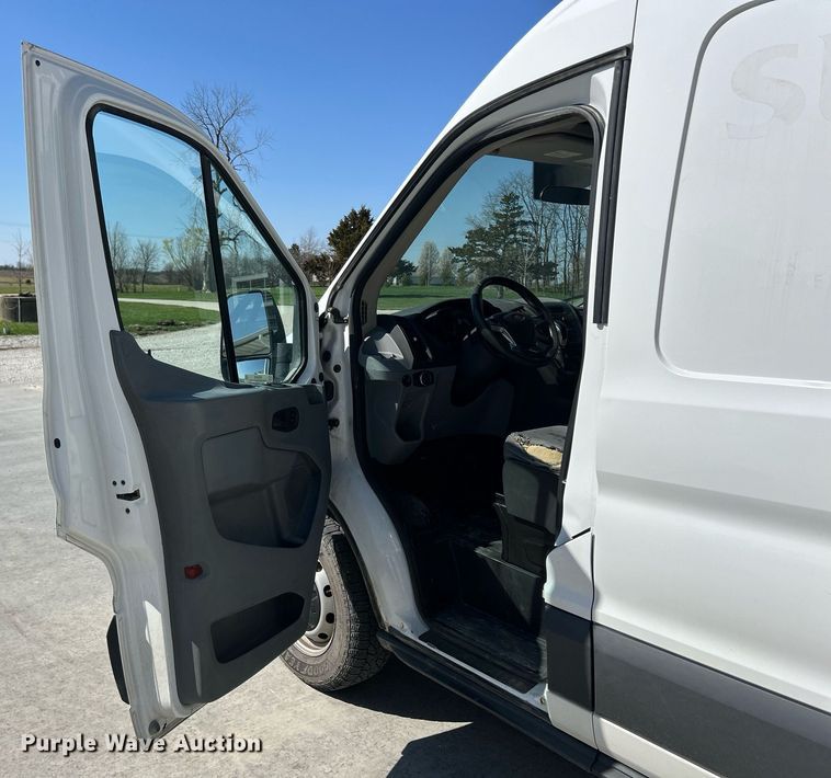 image for item ND9408 2015 Ford Transit 350 van