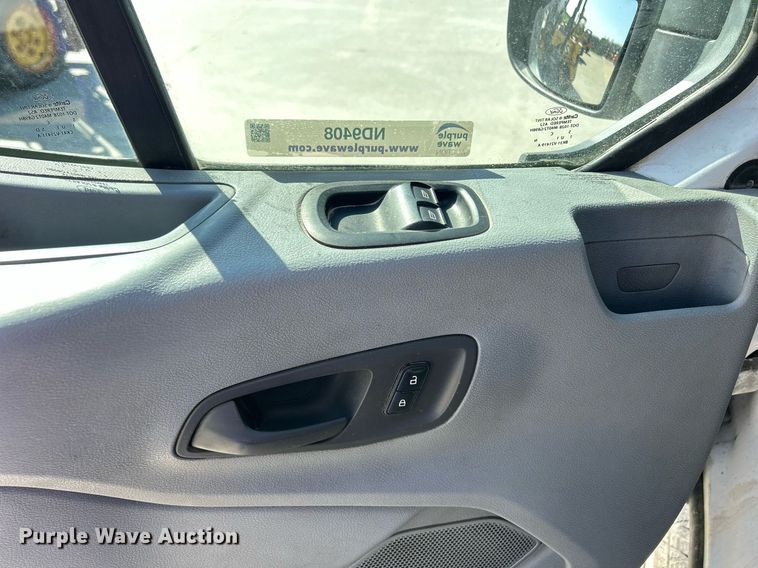 image for item ND9408 2015 Ford Transit 350 van