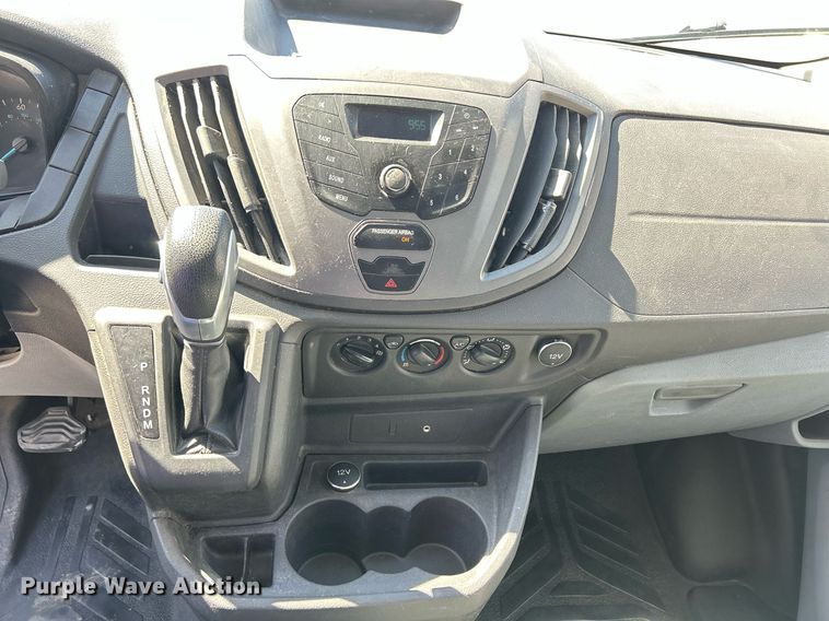 image for item ND9408 2015 Ford Transit 350 van