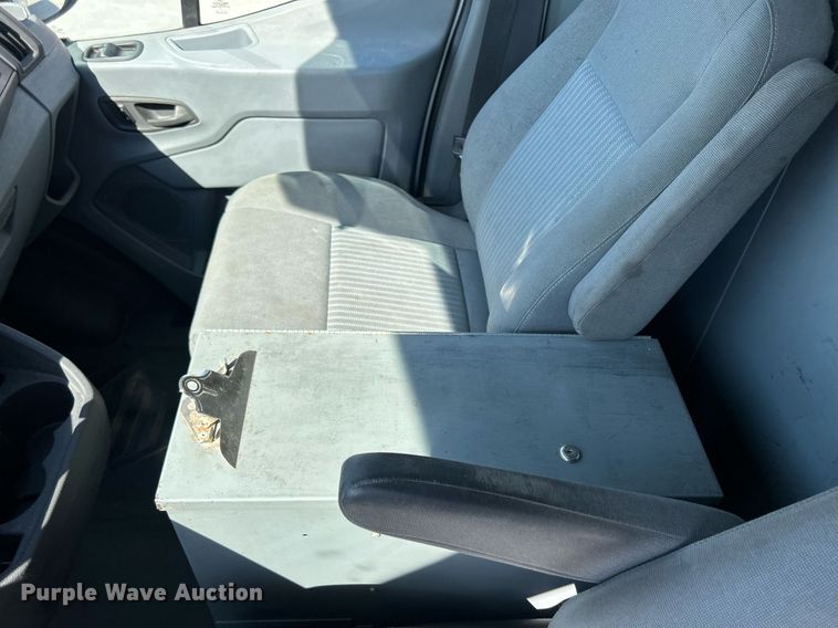 image for item ND9408 2015 Ford Transit 350 van