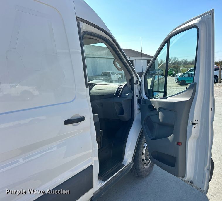 image for item ND9408 2015 Ford Transit 350 van