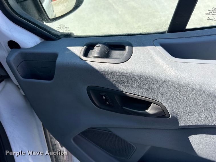 image for item ND9408 2015 Ford Transit 350 van