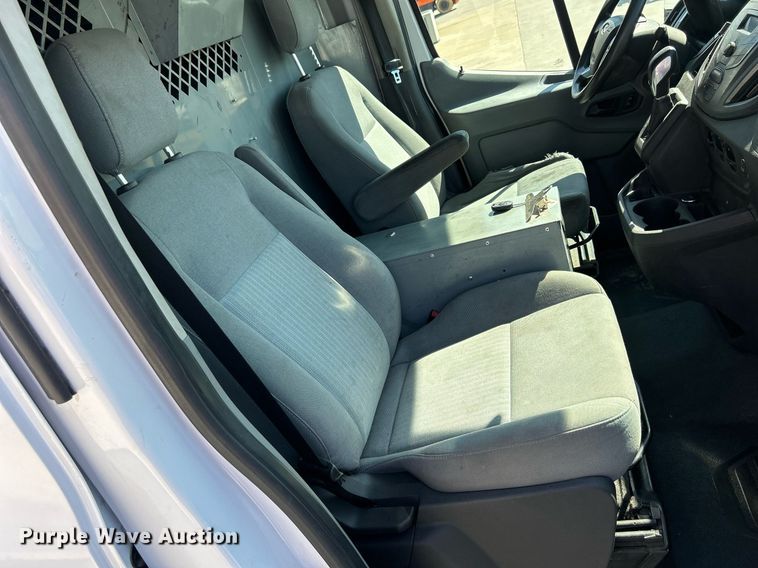 image for item ND9408 2015 Ford Transit 350 van