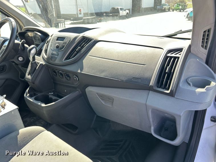 image for item ND9408 2015 Ford Transit 350 van