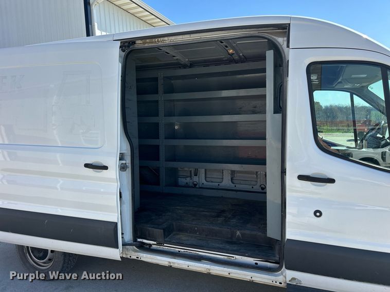 image for item ND9408 2015 Ford Transit 350 van