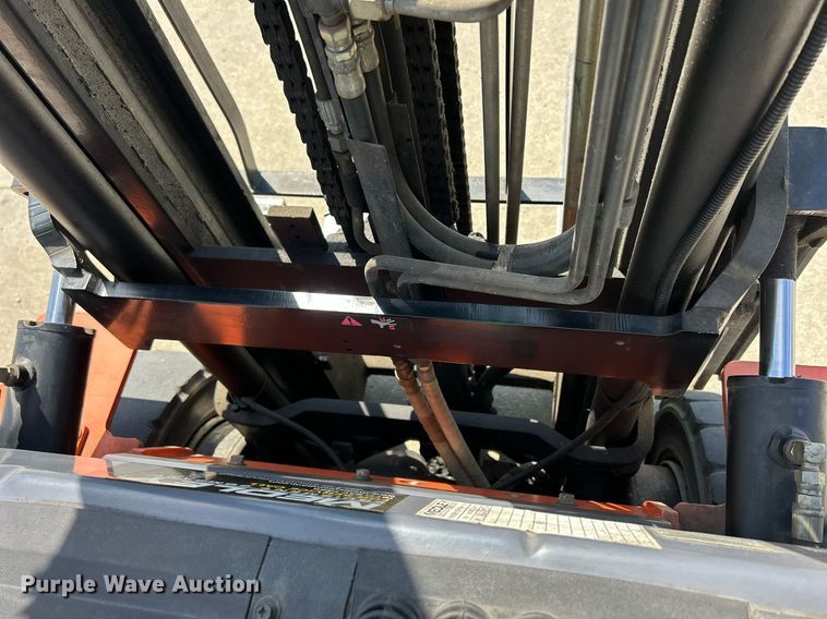 image for item ND9412 2004 Toyota 7FGU20 forklift