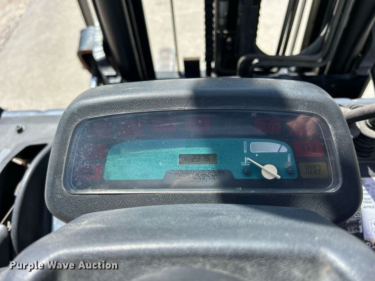 image for item ND9412 2004 Toyota 7FGU20 forklift