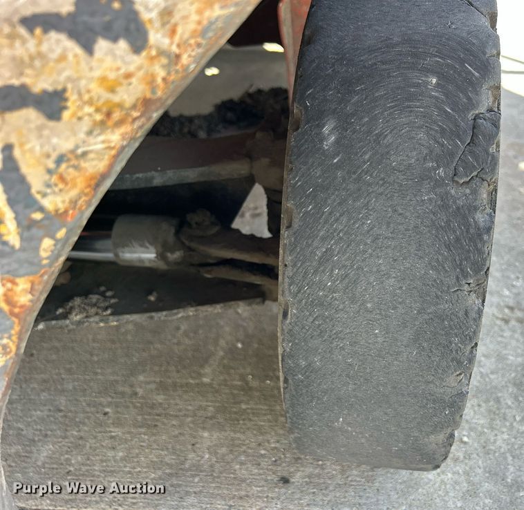 image for item ND9412 2004 Toyota 7FGU20 forklift