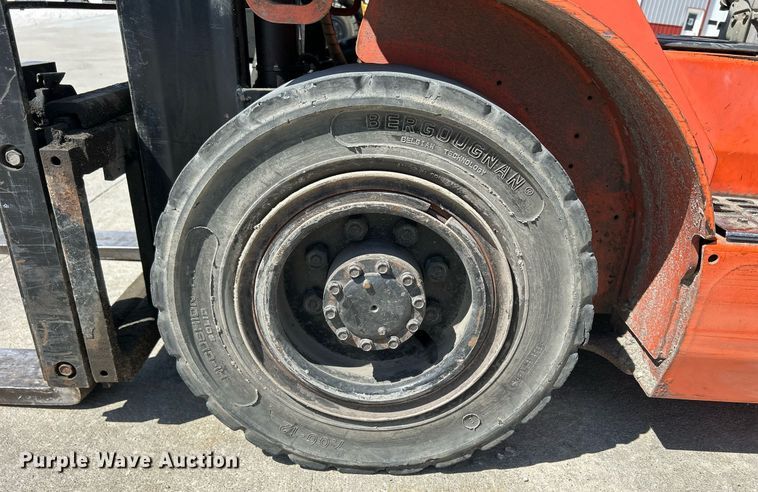 image for item ND9412 2004 Toyota 7FGU20 forklift