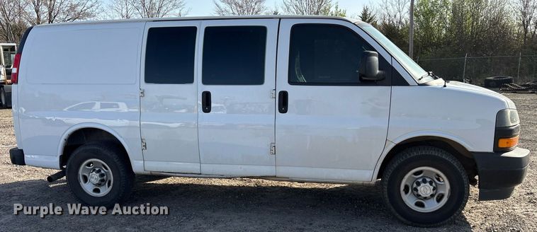 image for item OB9486 2019 Chevrolet Express 2500 van