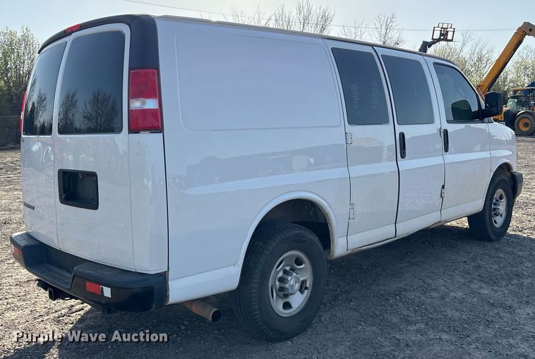 image for item OB9486 2019 Chevrolet Express 2500 van