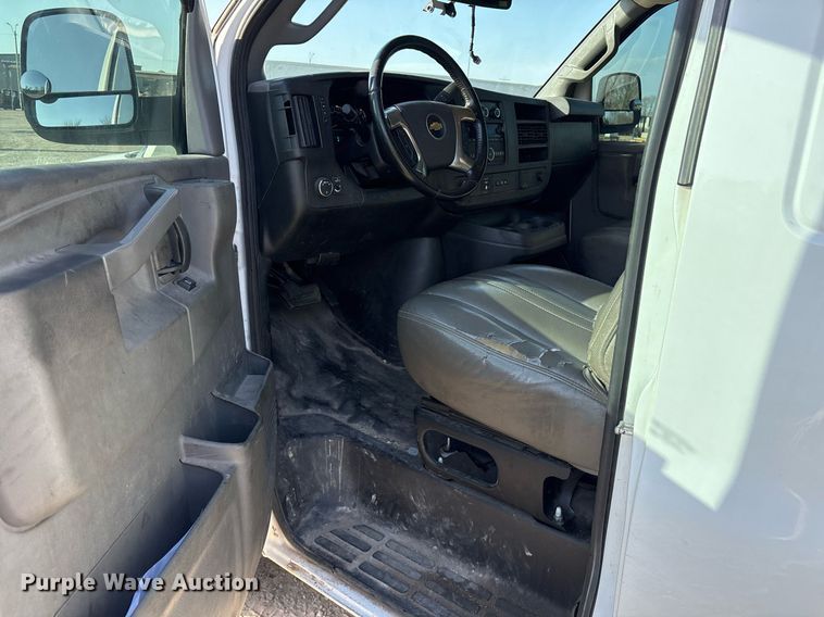 image for item OB9486 2019 Chevrolet Express 2500 van