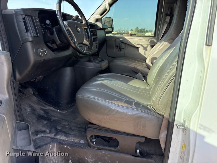 image for item OB9486 2019 Chevrolet Express 2500 van