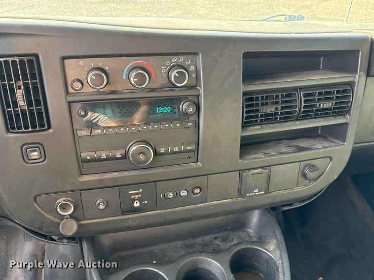 image for item OB9486 2019 Chevrolet Express 2500 van