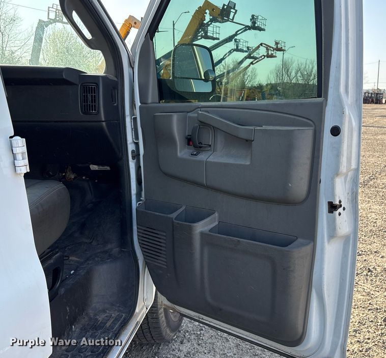 image for item OB9486 2019 Chevrolet Express 2500 van