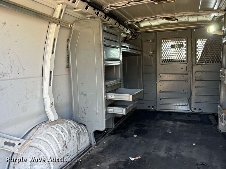 image for item OB9486 2019 Chevrolet Express 2500 van