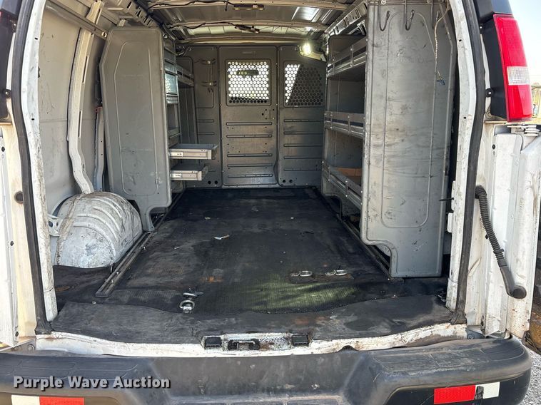 image for item OB9486 2019 Chevrolet Express 2500 van