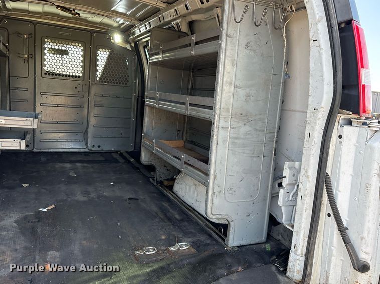 image for item OB9486 2019 Chevrolet Express 2500 van