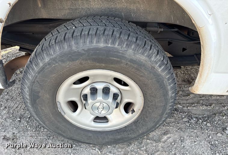 image for item OB9486 2019 Chevrolet Express 2500 van