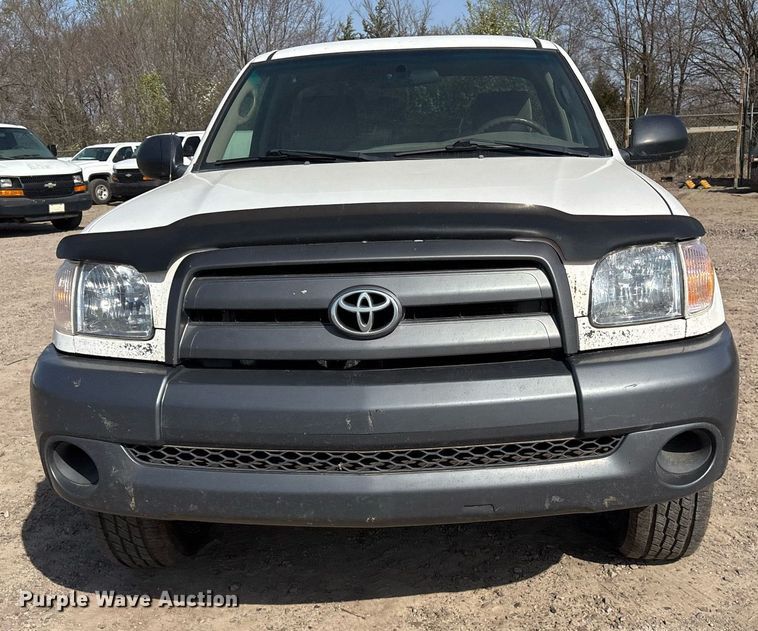 image for item OB9489 2005 Toyota Tundra pickup truck