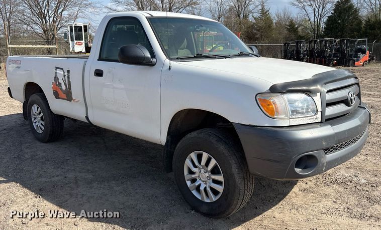 image for item OB9489 2005 Toyota Tundra pickup truck