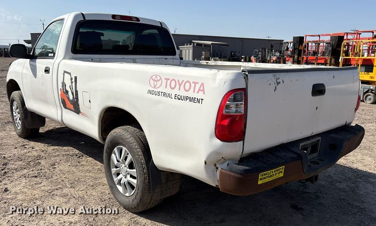 image for item OB9489 2005 Toyota Tundra pickup truck