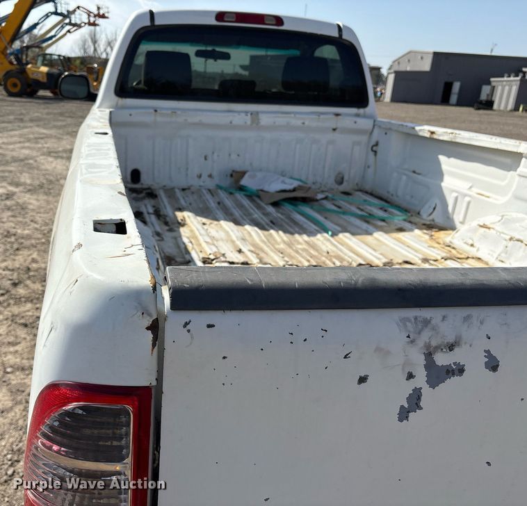 image for item OB9489 2005 Toyota Tundra pickup truck