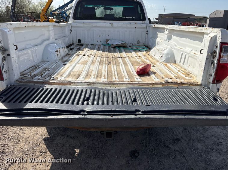 image for item OB9489 2005 Toyota Tundra pickup truck