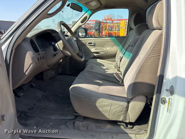 image for item OB9489 2005 Toyota Tundra pickup truck