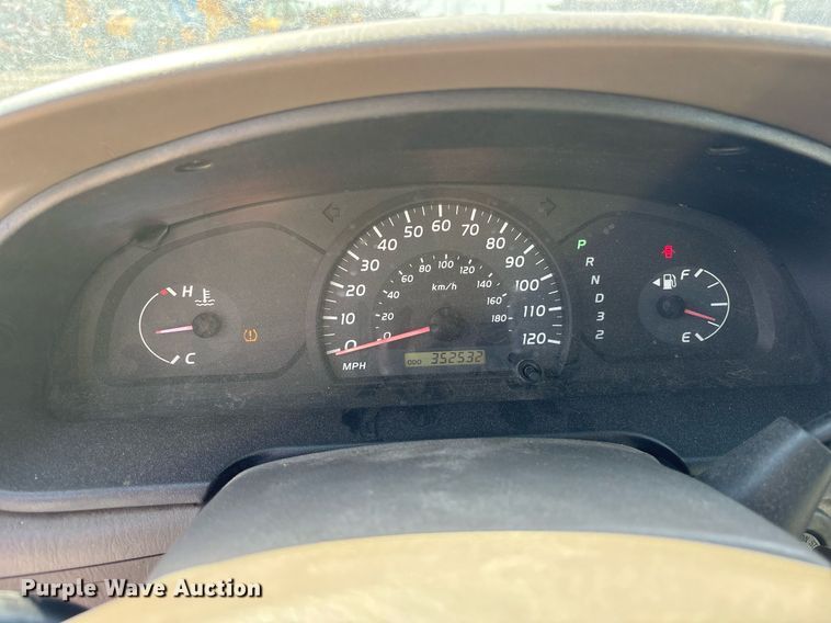 image for item OB9489 2005 Toyota Tundra pickup truck