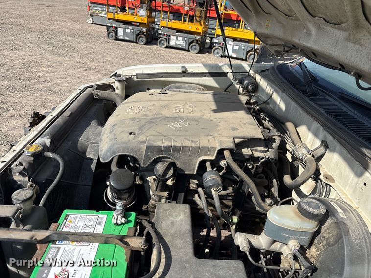 image for item OB9489 2005 Toyota Tundra pickup truck