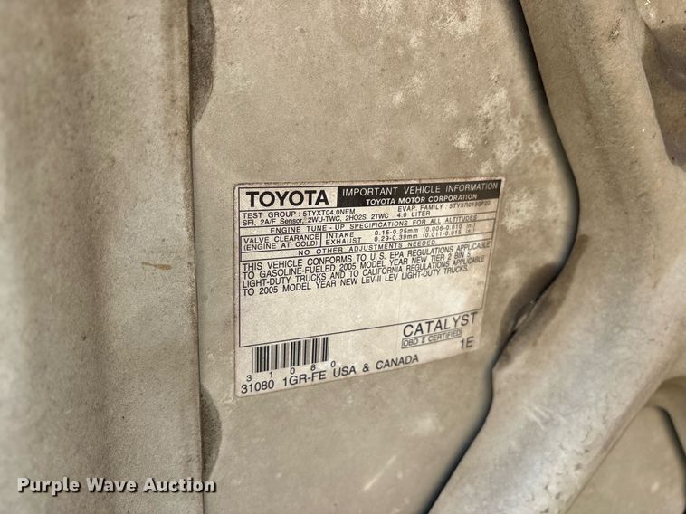 image for item OB9489 2005 Toyota Tundra pickup truck