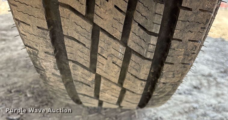 image for item OB9489 2005 Toyota Tundra pickup truck