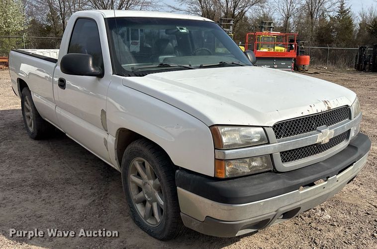 image for item OB9490 2004 Chevrolet Silverado 1500 pickup truck