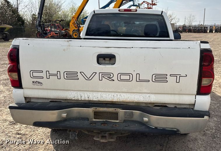 image for item OB9490 2004 Chevrolet Silverado 1500 pickup truck