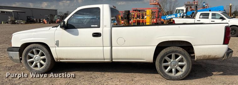image for item OB9490 2004 Chevrolet Silverado 1500 pickup truck