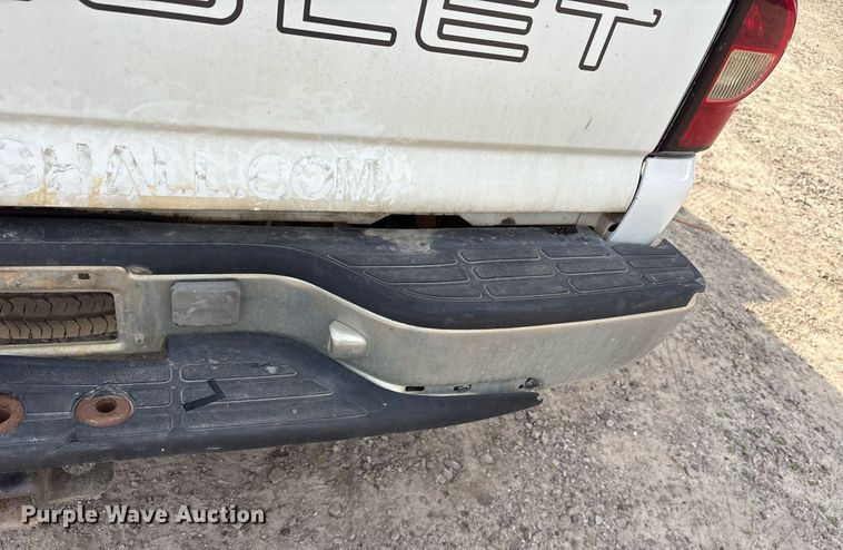 image for item OB9490 2004 Chevrolet Silverado 1500 pickup truck