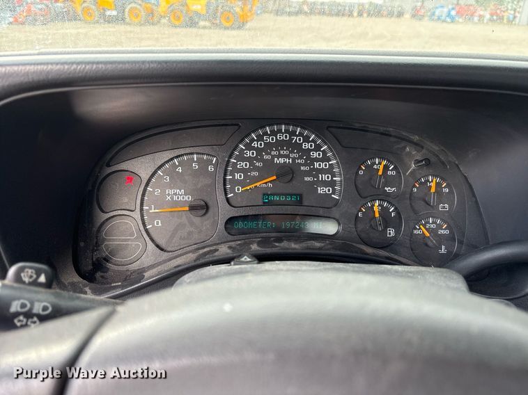 image for item OB9490 2004 Chevrolet Silverado 1500 pickup truck