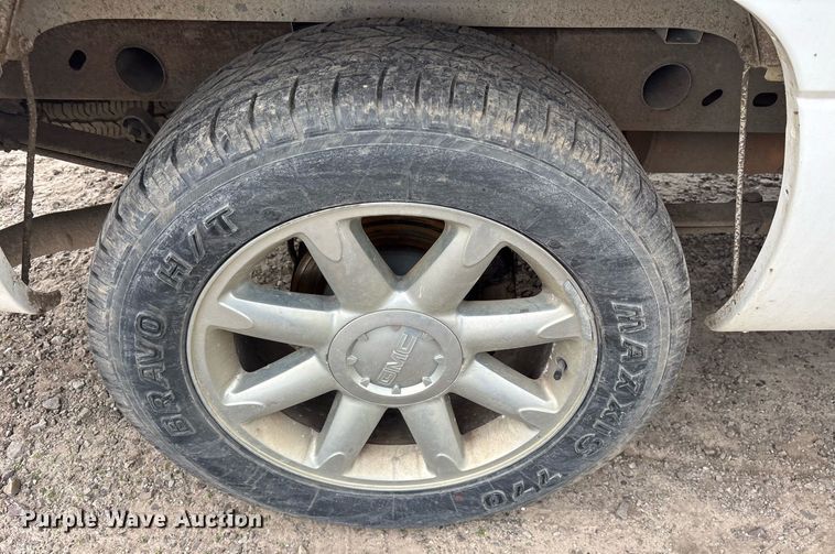 image for item OB9490 2004 Chevrolet Silverado 1500 pickup truck