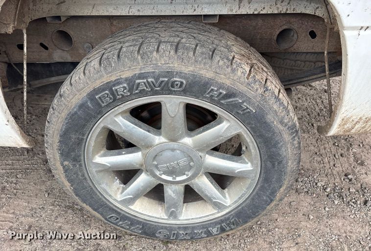 image for item OB9490 2004 Chevrolet Silverado 1500 pickup truck