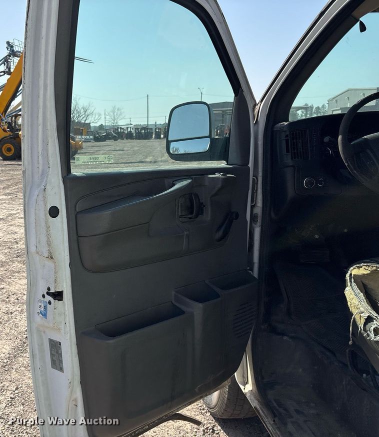 image for item OB9491 2013 Chevrolet Express 2500 van