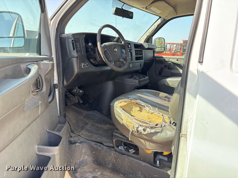 image for item OB9491 2013 Chevrolet Express 2500 van