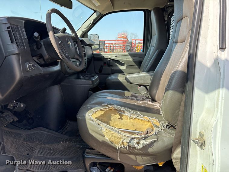 image for item OB9491 2013 Chevrolet Express 2500 van