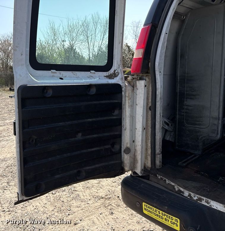 image for item OB9491 2013 Chevrolet Express 2500 van