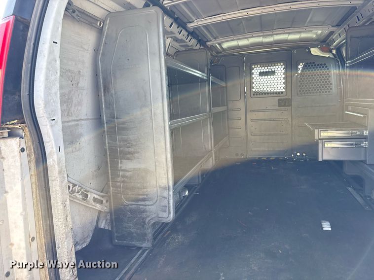 image for item OB9491 2013 Chevrolet Express 2500 van