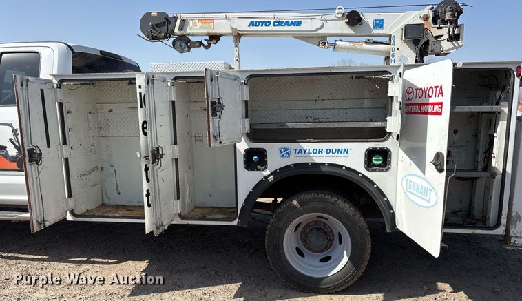 image for item OB9492 2019 Ford F550 Super Duty SuperCab utility / service truck