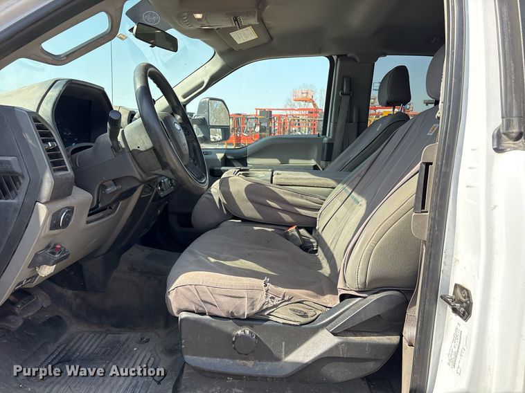 image for item OB9492 2019 Ford F550 Super Duty SuperCab utility / service truck